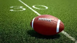 ng28娱乐- 橄榄球夜战:海滨灰熊队大胜岭北貔貅队,临门一脚致胜。