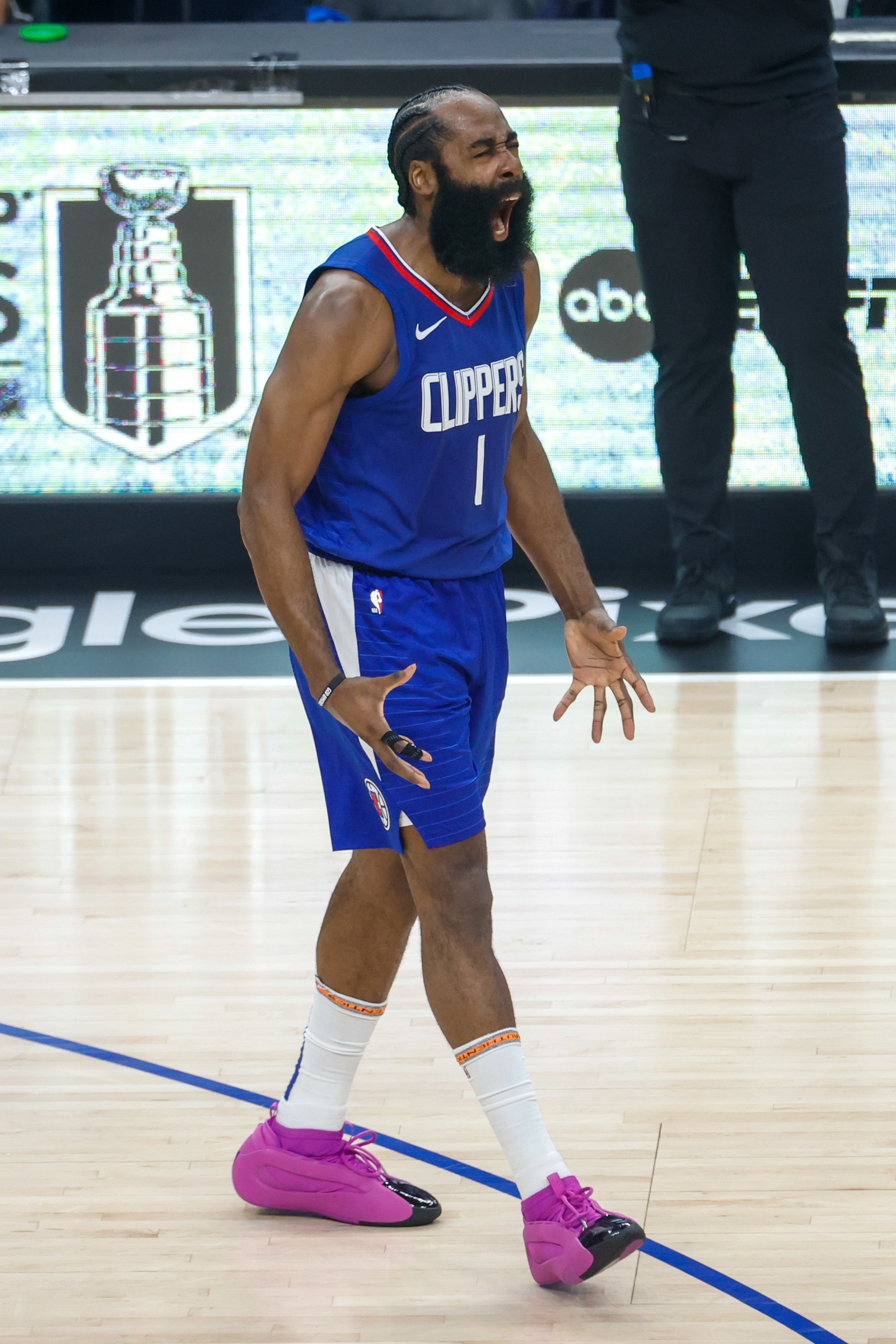 ng28-关于哈登新星精彩发挥表现惊艳，老鹰未来可期！的信息