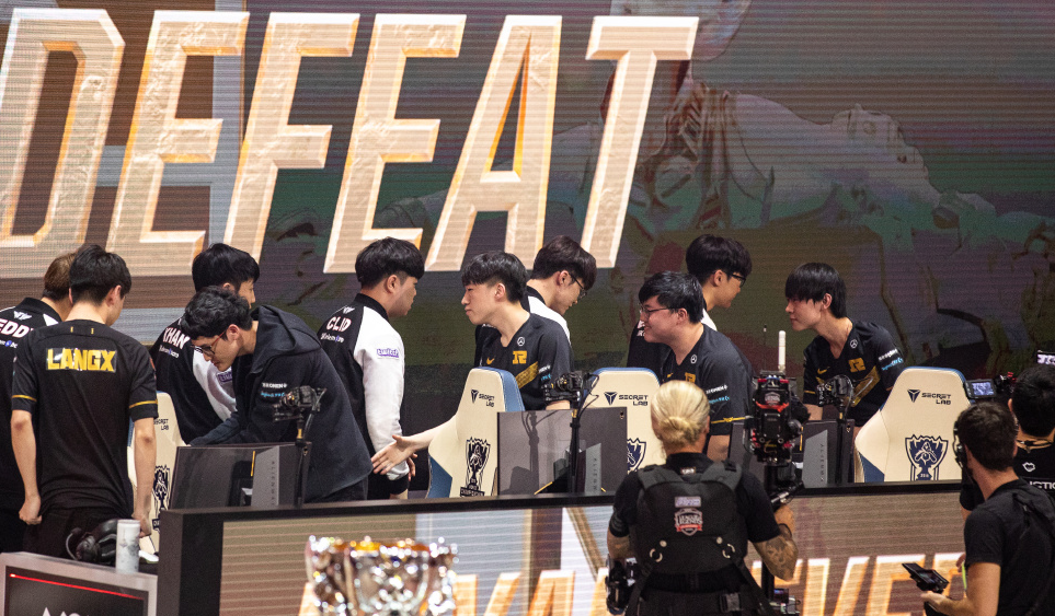 ng28娱乐-关于Karsa关键节点势不可挡，RNG带队取胜！的信息