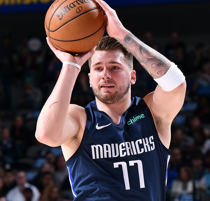  快船队科怀伦纳德迈出新一步 